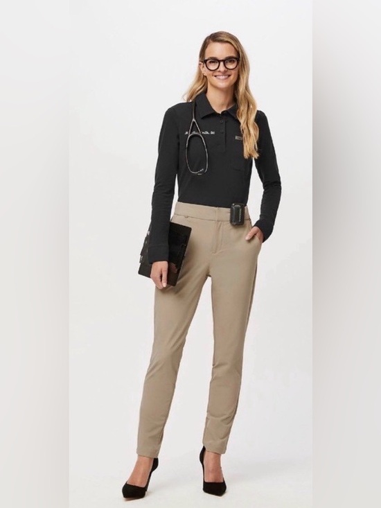 Figs Pants - NWT FIGS Scrub Skinny/Slim Trousers In Tan